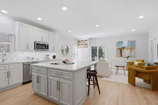1815 W School St, Chicago, IL 60657 - Photo 14