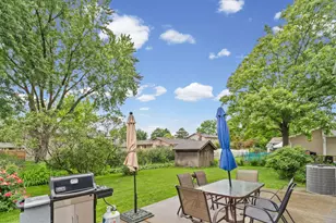 91 Kendal Rd, Elk Grove Village, IL 60007 - Photo 22