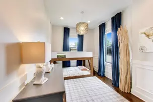 2136 W Waveland Ave, Chicago, IL 60618 - Photo 20