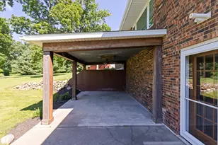 1048 N Blind Rd, Chana, IL 61015 - Photo 36