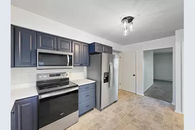 1734 W Stephenson Street, Freeport, IL 61032 - Photo 10