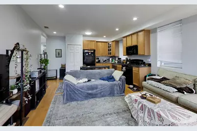 2779 W Henry Court, Chicago, IL 60647 - Photo 4