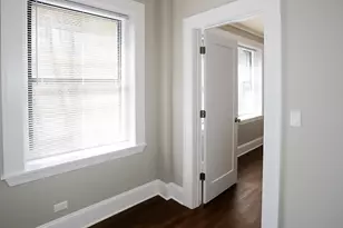 817 W Lakeside Pl, Chicago, IL 60640 - Photo 12