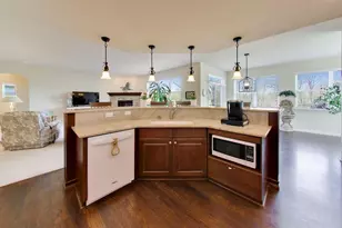 1126 Oak Point Ct, Antioch, IL 60002 - Photo 12