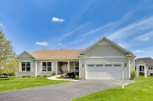 1126 Oak Point Ct, Antioch, IL 60002 - Photo 1