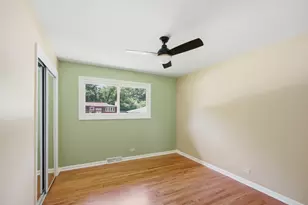 191 Montclare Ln, Wood Dale, IL 60191 - Photo 8