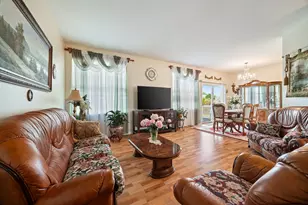 32504 Millstone Cir, Lakemoor, IL 60051 - Photo 10