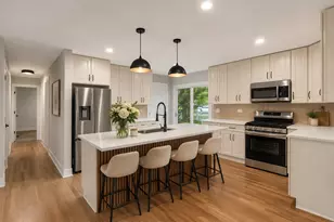 1119 Wheatland Dr, Shorewood, IL 60404 - Photo 2