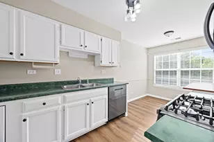 74 Seton Creek Dr, Oswego, IL 60543 - Photo 8