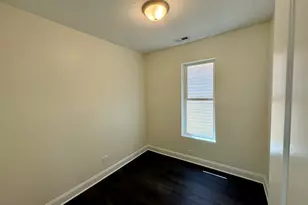 13226 S Burley Ave, Chicago, IL 60633 - Photo 10