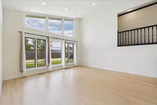 3425 Harris Dr, Northbrook, IL 60062 - Photo 2