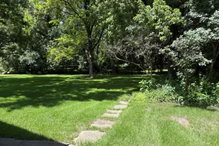 240 Hill Ave, Glen Ellyn, IL 60137 - Photo 4