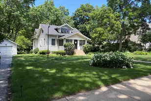 240 Hill Ave, Glen Ellyn, IL 60137 - Photo 2