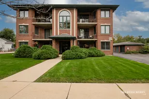 616 E 5th Ave, Naperville, IL 60563 - Photo 1