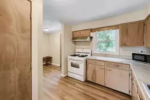 621 W Slocum Lake Rd, Wauconda, IL 60084 - Photo 8