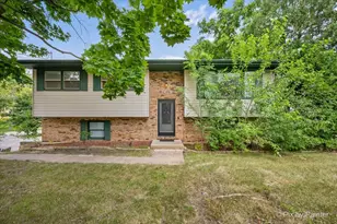 2614 Crystal Lake Rd, Cary, IL 60013 - Photo 1
