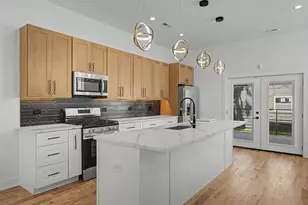 616 N Avers Ave, Chicago, IL 60624 - Photo 26