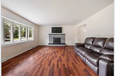 517 S Hubbard Street, Algonquin, IL 60102 - Photo 6
