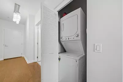 720 N Larrabee Street #1711, Chicago, IL 60654 - Photo 20