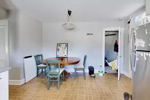 2102 W Belle Plaine Ave, Chicago, IL 60618 - Photo 40