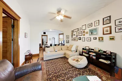 2102 W Belle Plaine Avenue, Chicago, IL 60618 - Photo 20