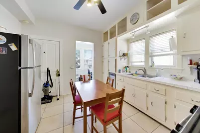 2102 W Belle Plaine Avenue, Chicago, IL 60618 - Photo 24