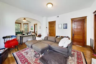2102 W Belle Plaine Ave, Chicago, IL 60618 - Photo 22