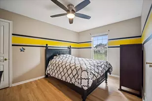 2 Springbrook Ct, Streamwood, IL 60107 - Photo 20