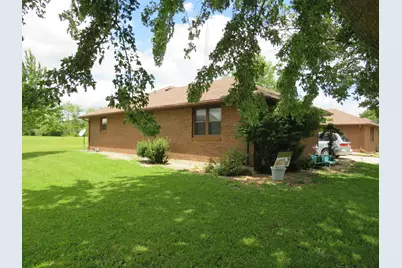 301-303 Carriage Drive, Morris, IL 60450 - Photo 2