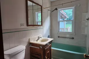314 S Orchard Ave, Waukegan, IL 60085 - Photo 10