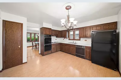 336 79th Avenue, Willowbrook, IL 60527 - Photo 8