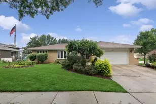 336 79th Ave, Willowbrook, IL 60527 - Photo 1