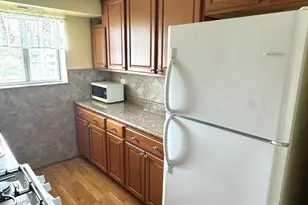 1460 Fairlane Dr, Schaumburg, IL 60193 - Photo 6
