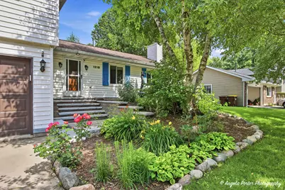 1218 Bunker Street, Woodstock, IL 60098 - Photo 2