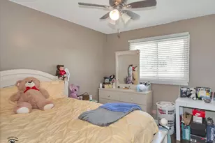 1215 187th St, Homewood, IL 60430 - Photo 14