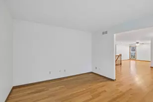 2109 N Charter Point Dr, Arlington Heights, IL 60004 - Photo 16