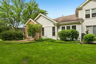 2109 N Charter Point Dr, Arlington Heights, IL 60004 - Photo 38