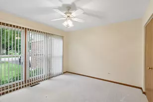 2109 N Charter Point Dr, Arlington Heights, IL 60004 - Photo 12