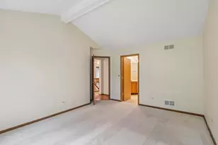 2109 N Charter Point Dr, Arlington Heights, IL 60004 - Photo 26