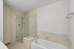2109 N Charter Point Dr, Arlington Heights, IL 60004 - Photo 28