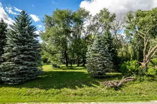 304 Briar Cliff St SW, Poplar Grove, IL 61065 - Photo 1