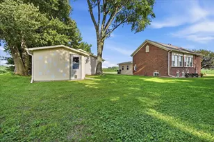 1021 Rodeo Rd, Mclean, IL 61754 - Photo 48