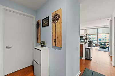 240 E Illinois Street #1802, Chicago, IL 60611 - Photo 18