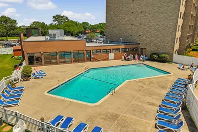 6340 Americana Drive #214, Willowbrook, IL 60527 - Photo 26
