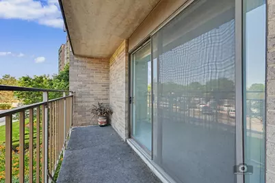 6340 Americana Drive #214, Willowbrook, IL 60527 - Photo 8