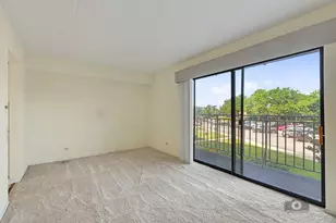 6340 Americana Dr, Willowbrook, IL 60527 - Photo 6