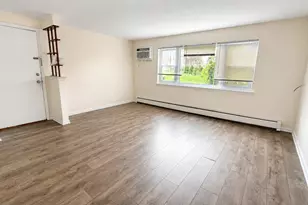 9654 Golf Terrace, Des Plaines, IL 60016 - Photo 2