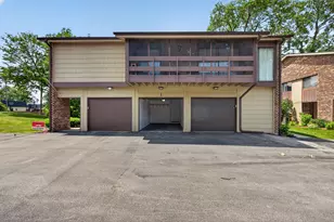 1 W Boulder Ct, Palos Hills, IL 60465 - Photo 4