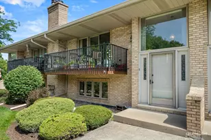 8316 Woodland Dr, Darien, IL 60561 - Photo 2