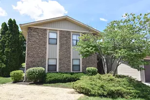 1285 Bamburg Ct, Hanover Park, IL 60133 - Photo 2